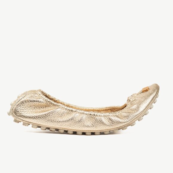 Louis Vuitton Lemon Metallic Gold Pebbled Leather Bow Scrunch Flats - Picture 2 of 11